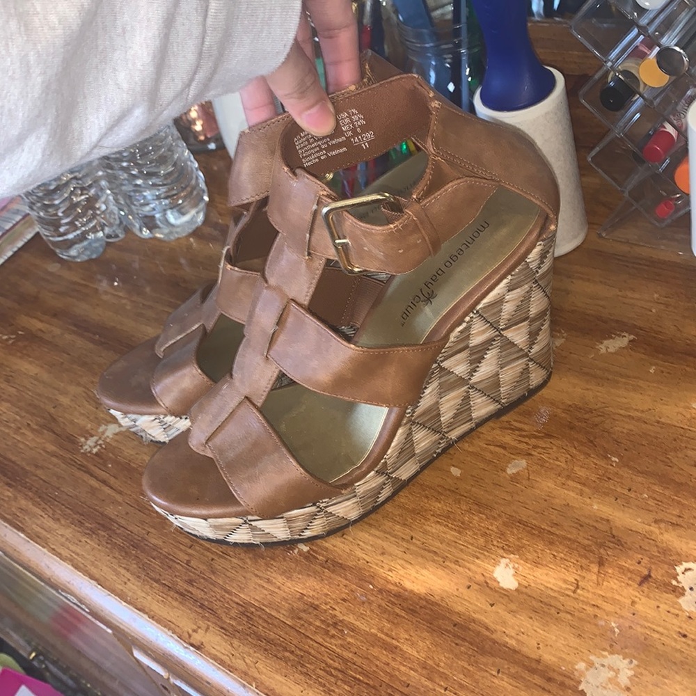 Wedges shoes